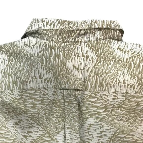 Columbia Tan Beige Fish Print Short Sleeve Button Down Shirt Men's Large - Picture 4 of 5